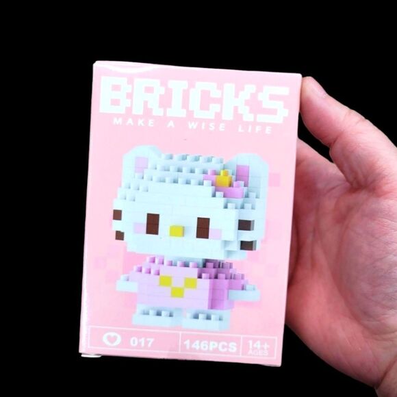 Brand New Hello Kitty Bricks Lego Figure Sealed in box - Picture 1 of 5